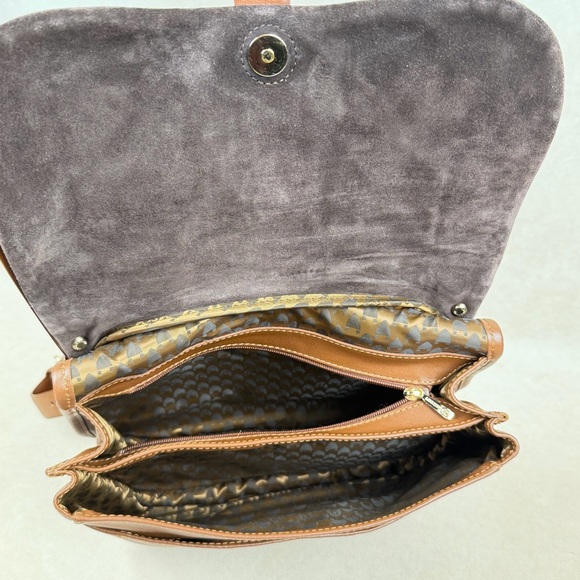 Longchamp Brown Pebbled Leather Crossbody / Shoulder Bag | Adjustable Strap - Picture 6 of 17